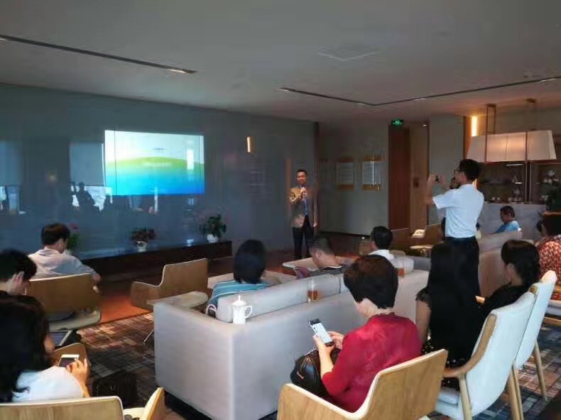 中山大學深圳研究院多名企業(yè)家蒞臨國康參與健康活動