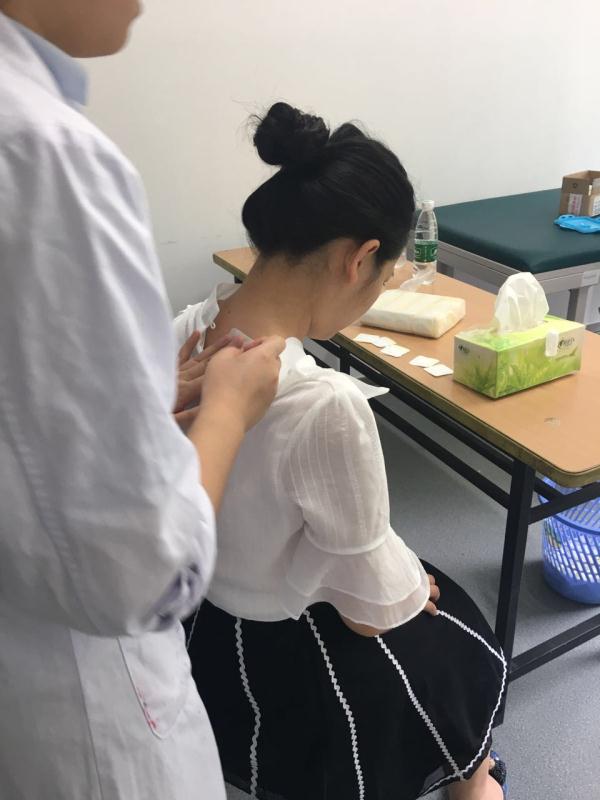 夏日炎炎，國康“三伏貼”養(yǎng)生活動走進華為
