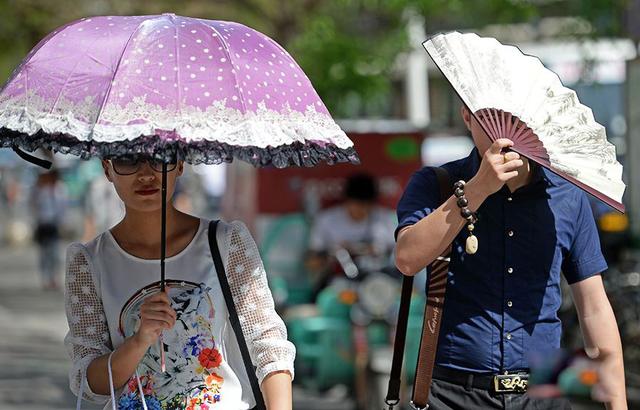 夏日炎炎，如何應(yīng)對(duì)日光性皮炎？