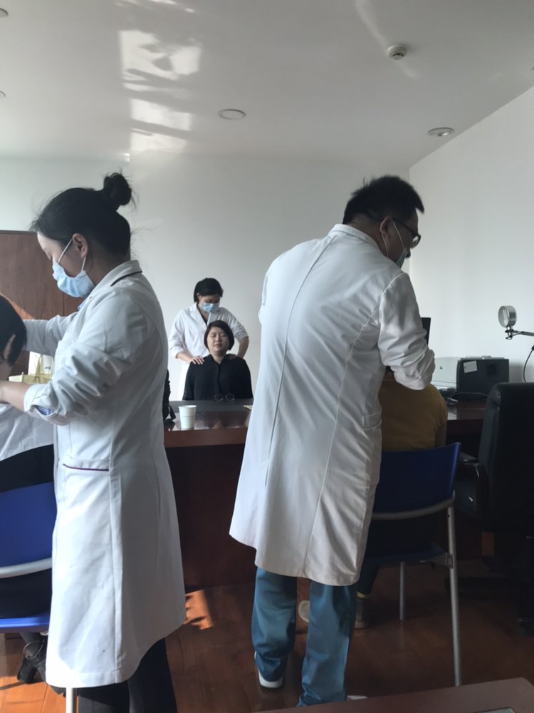 國康為長城證券團隊提供講座+理療，服務受到長城證券團隊盛贊