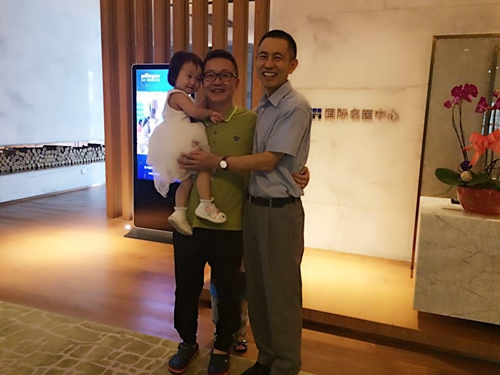 國康深圳保健辦特聘廣東名醫(yī)黃穗平為客戶深度問診