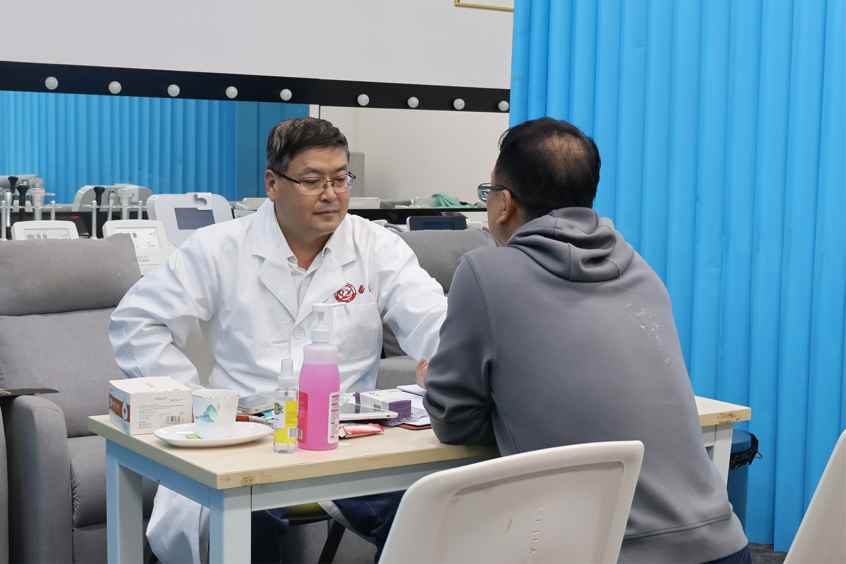 阿拉善SEE 生態(tài)協(xié)會(huì)二十年，國康攜手會(huì)親“健康再出發(fā)”
